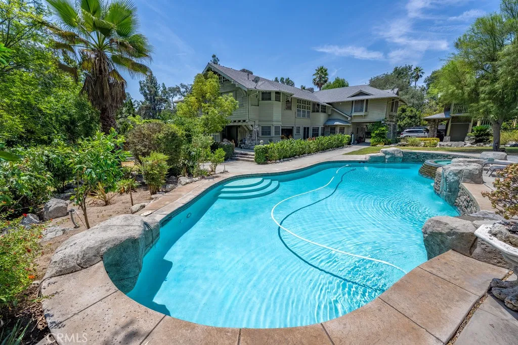 481 W Highland Avenue, Sierra Madre, California 91024 home-pic-34